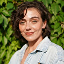 Ucuz tehditlere boyun eğdi: AP işgalci İsrail'i eleştiren muhabirinin görevine son verdi