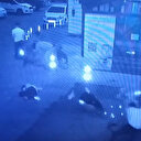 Motosikletten acil servis önünde bekleyenlere kurşun yağdırdılar: Üçü ağır beş yaralı var