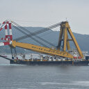 1915 Çanakkale Köprüsü hızla yükseliyor: Tabliye bloklarının montajında kullanılacak yüzer vinç geldi