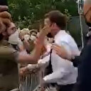 Fransa Cumhurbaşkanı Macron’a tokat