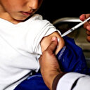 Almanya'da 'aşı' krizi : 9 yaşındaki çocuğa 'yanlışlıkla' vuruldu