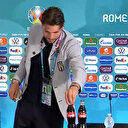 Ronaldo öncü oldu: Futbolcuların zararlı içeklere tepkisi sürüyor