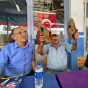 İYİ Parti'den yeni tiyatro: 'Ayakkabısı delik' denilen kişi varlıklı çıktı