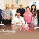 Siyasi kavgayı bırakıp müzik için birleşelim