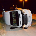 Şakalaşan yolcuları uyarmak için arkasına dönünce minibüs şarampole devrildi: 6 yaralı