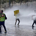 Fransa sokakları karıştı: Polis aşı karşıtlarına müdahale etti