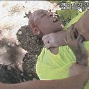 ABD'de yine polis şiddeti: Gözaltı sırasında şüpheliyi darp ve silahla tehdit eden polisler tutuklandı