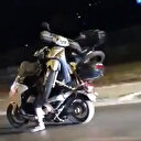 Motor üstünde motor taşıdı