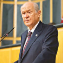Yangınları siyasi ranta çevirmek isteyenlere Bahçeli'den sert tepki:
Yaptığınız namertliktir