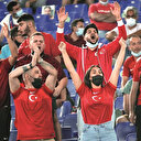 Aşı olmayana tribün yasağı