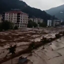 Kastamonu'da dehşete düşüren görüntüler: Sel önüne çıkan her şeyi yıkıp geçti