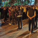 Ankara'da tehlikeli gerginlik: İki kişi bıçaklandı 100 kişilik grup işyerleri ve araçlara zarar verdi