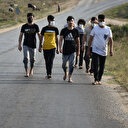 Para ve kıyafetleri alınan göçmenler borularla dövülüp Türk tarafına itildi