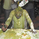 Amasyalı damadın başına gelmeyen kalmadı: Önce yumurta saldırısı sonra un, yağ ve sirkeli su