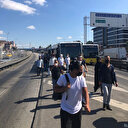 İstanbullunun yol çilesi bitmiyor: Metrobüs yine arıza yaptı vatandaşlar yürümek zorunda kaldı