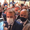 Fransa Cumhurbaşkanı Macron'a yumurtalı saldırı