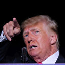 Trump kapatılan twitter hesabının peşine düştü