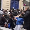 Paris'te Squid Game kaosu: Birbirlerine girdiler