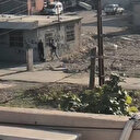 Adana'da sokak ortasında silahlı kavga: Duvarları siper alıp çatıştılar