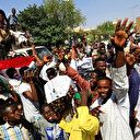 Sudan'da sular durulmuyor: Göstericilere polis müdahalesinde 5 kişi yaralandı