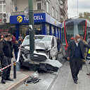 Zeytinburnu'nda panelvan ile tramvay çarpıştı