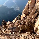 Mehmetçikten nokta operasyonu: Mağaradaki 4 PKK'lı böyle teslim alındı