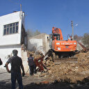 Datça'da depreme dayanıklı olmayan 31 hasarlı bina için yıkım çalışması başlatıldı