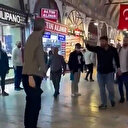 Kapalıçarşı'da '09.05' gerilimi: Yürümeye devam eden kişiyi darp ettiler