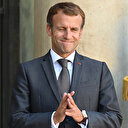 Macron'a dokunan yanıyor: Canlı yayında 'Macron istifa' diyen kişi psikiyatri servisine yatırıldı