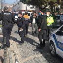 Meraklı kalabalık, polis 'gören varsa gelsin tanık olsun' deyince dağıldı