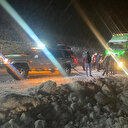 Yolda kalan tırın yardımına Off Roadcular koştu