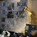 Üsküdar'da patlama yaşanan binada yıkım çalışması yapıldı