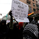 Hindistan'ta başörtüsü yasağı protestosu ülke geneline yayıldı