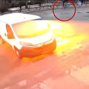 Ukrayna'da bisikletli gencin hayatını kaybettiği bombardıman anı kamerada