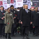 Bakü'de yüzlerce kişi Hocalı Katliamı kurbanları için yürüdü