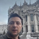 Ukrayna Devlet Başkanı Zelenskiy Kiev sokaklarından halka seslendi: Sahte haberlere inanmayın ben buradayım