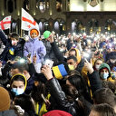 Gürcistan'da binlerce kişi Rusya'nın saldırılarını protesto etti