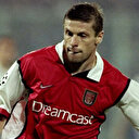 Arsenal'in eski futbolcusu Luzhnyi, Ukrayna için koçluk kariyerini askıya aldı