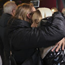 100 Ukraynalı Yunanistan'a ulaştı: Bir daha görüşebilecek miyiz diye hep ağladım