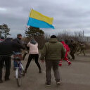 Rus askerler Ukraynalı göstericileri ateş açarak dağıtmaya çalıştı