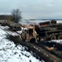 Ukrayna askerleri Rus tanklarına yakıt götüren ikmal konvoyunu imha etti