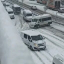 Pendik'te kayganlaşan yolda duramayan araç kaza yaptı