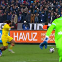 Trabzonspor-Göztepe maçında kritik an: Kameralar çekemedi