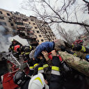 Rusya Kiev'de 9 katlı apartmanı vurdu: Ölü ve yaralılar var