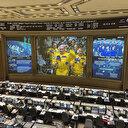 Rus kozmonotlar Ukrayna bayrağının renklerini taşıyan tulum giydi