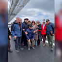 Bakan Karaismailoğlu "Biz olmadan olur mu?" sözleriyle özçekime dahil oldu