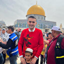 CZN Burak cuma namazını Mescid-i Aksa'da kıldı