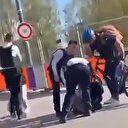 Fransız polisinden başörtülü kadınlara yumruklu saldırı