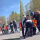 Fransız polisinden başörtülü kadınlara yol ortasında yumruklu saldırı: 'Buna yetkim var' savunması