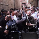 İşgalci İsrail güçleri bu sefer de Hristiyanları engelledi: Kurulan barikatları geçemediler